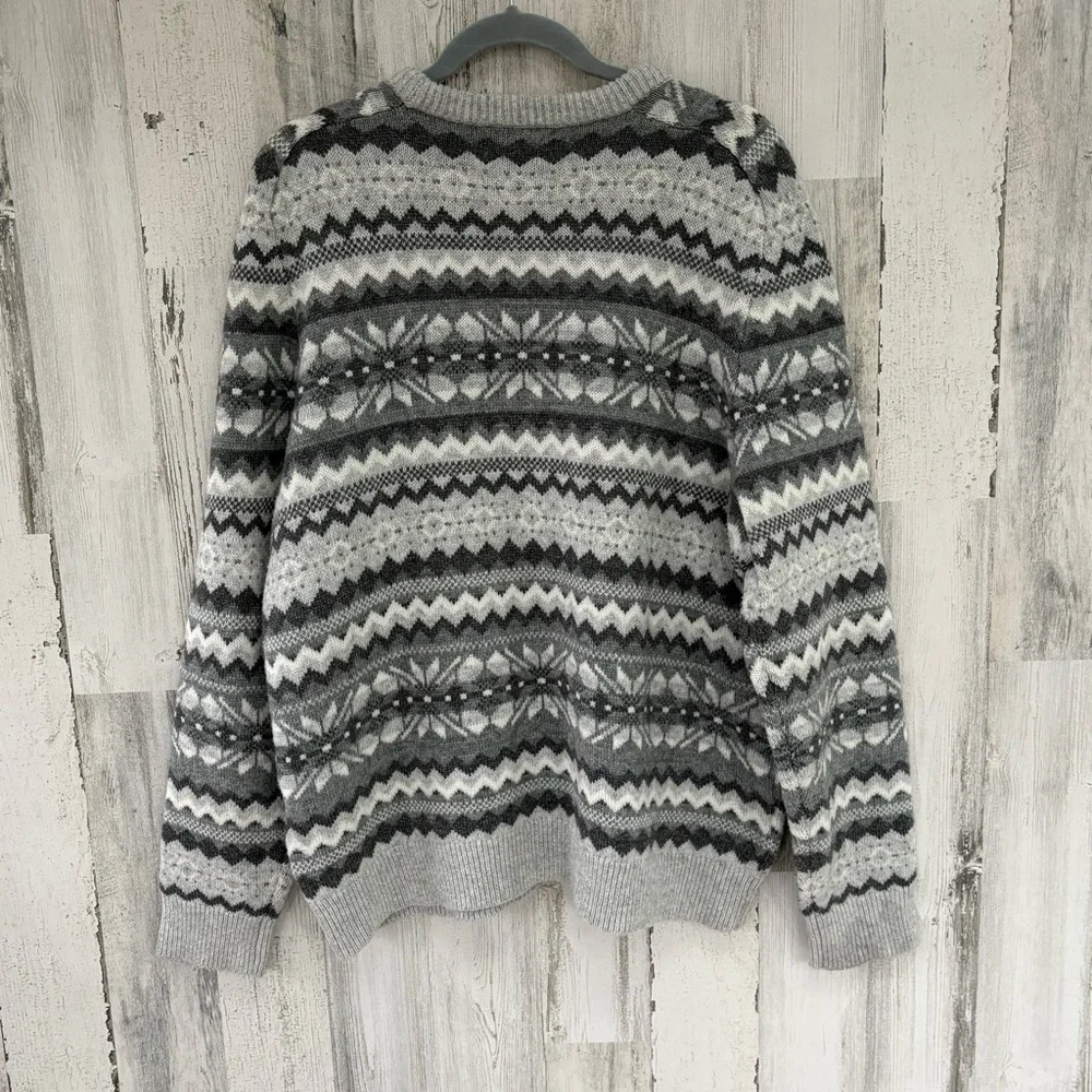 Lands’ End Men’s Size Large 42-44Crew Neck Sweater In Grays Winter Pattern